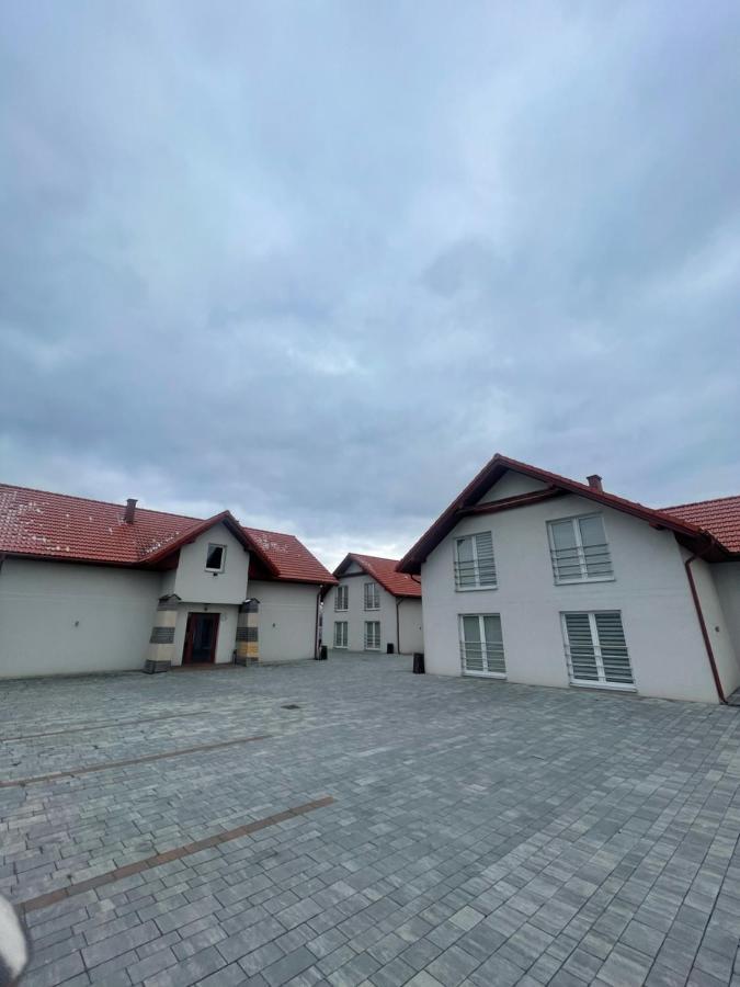 Hotel Pod Strzecha Kielce Exterior foto